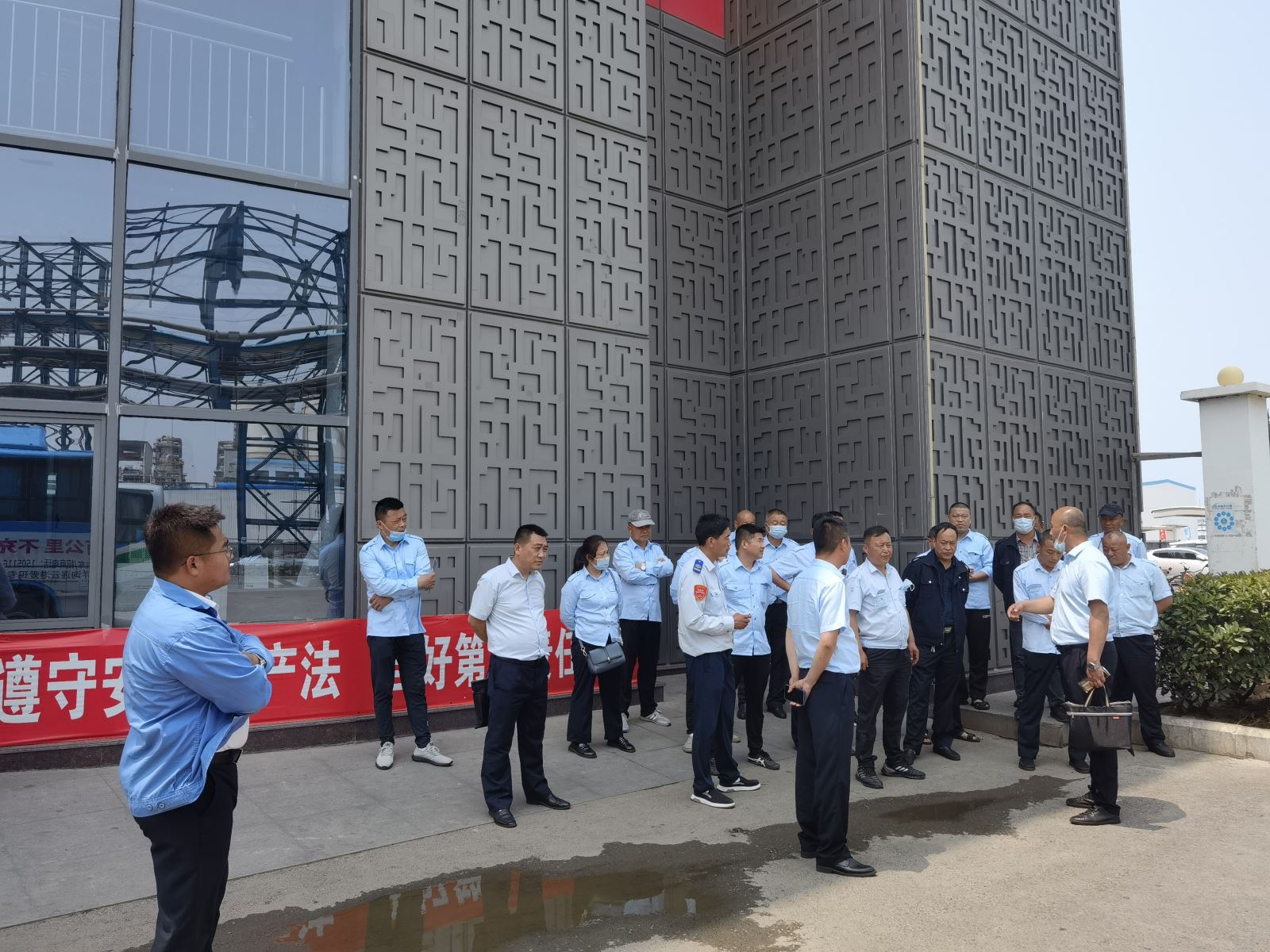 激發(fā)班組活力，弘揚“頭雁”精神 經營發(fā)展事業(yè)部組織召開安全合格班組及文明線創(chuàng)建啟動會議