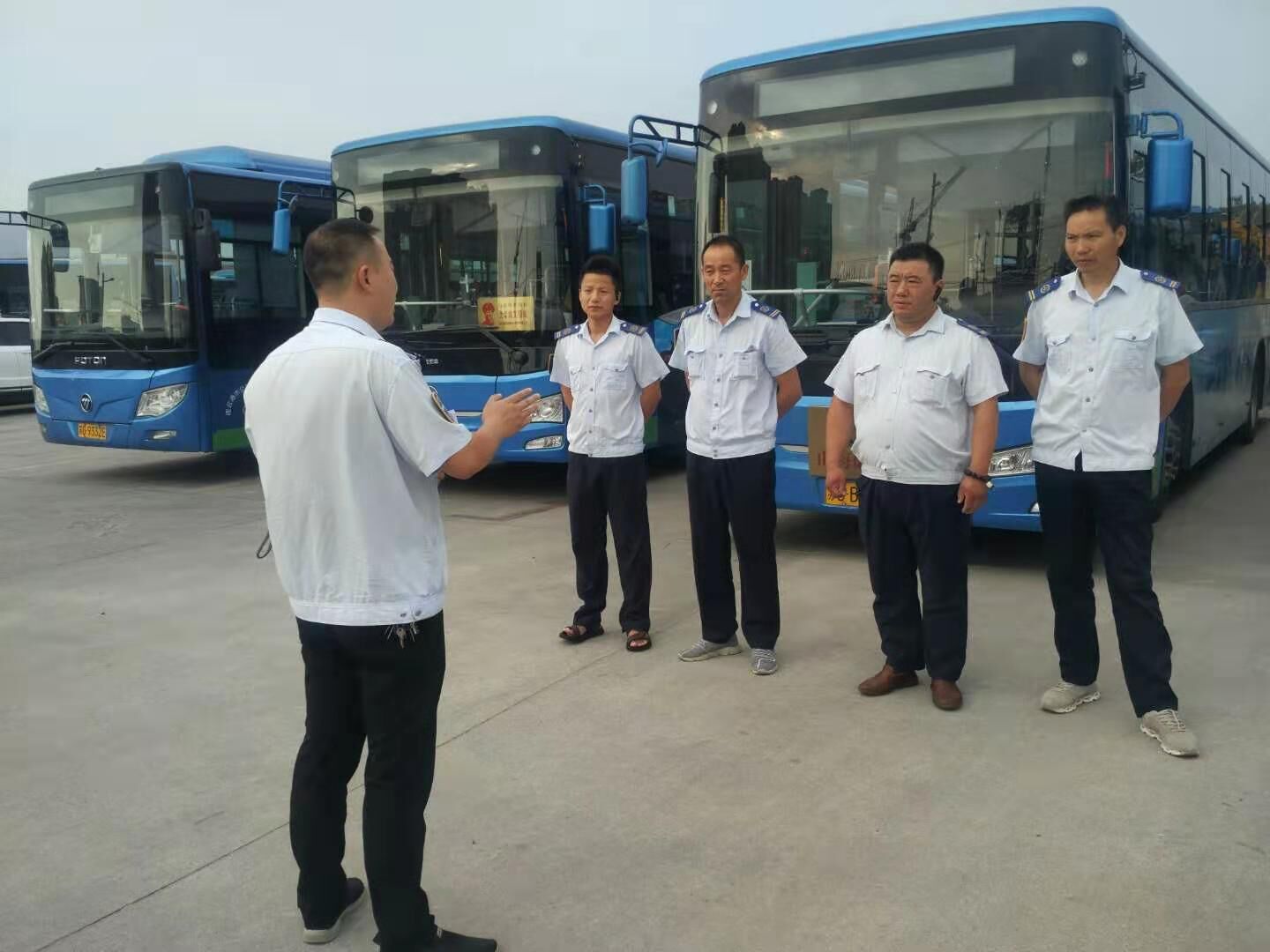 公交集團公交事業(yè)一部圓滿完成華杰實驗學校定制公交業(yè)務(wù)