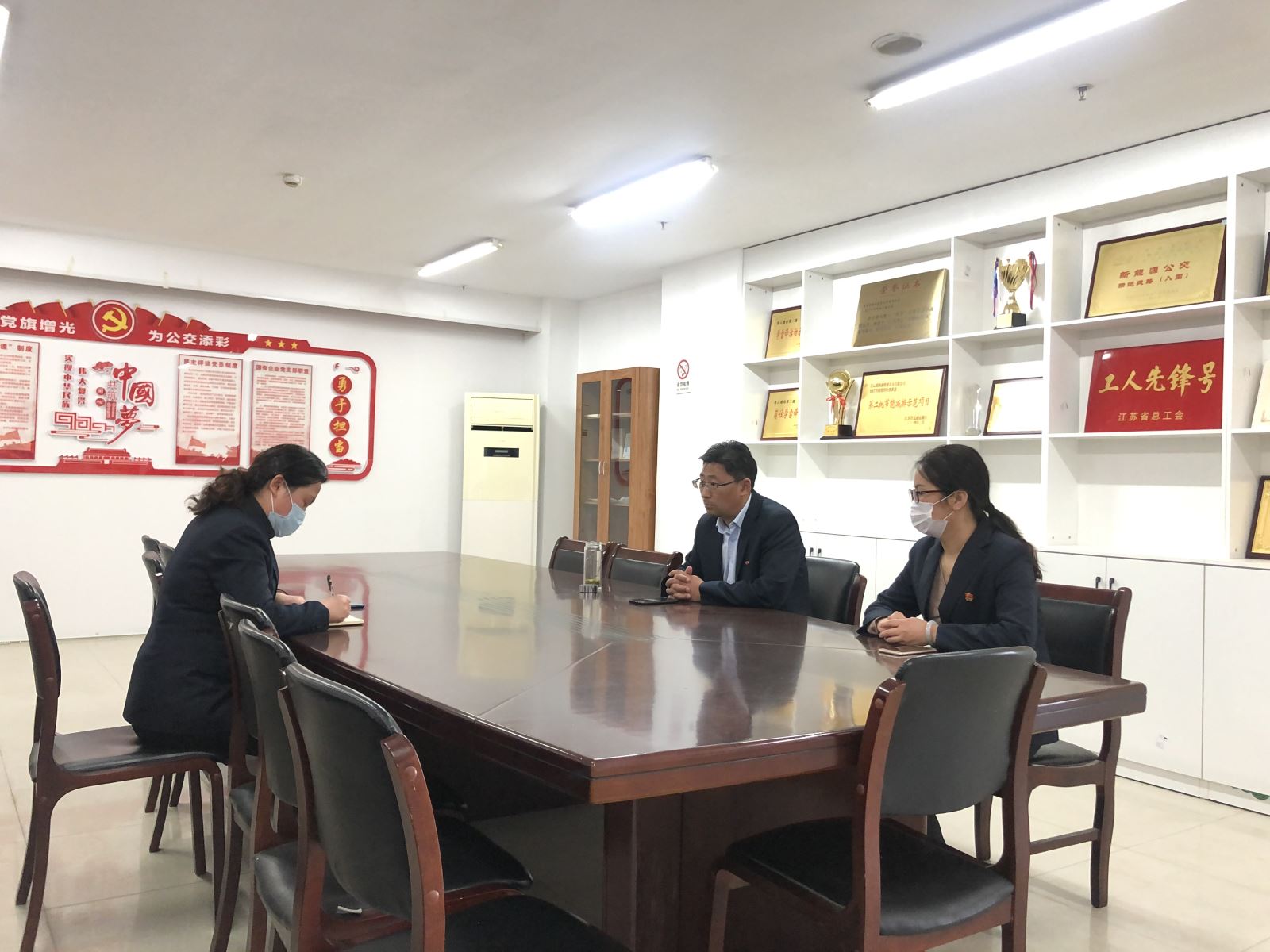 公交集團開展節(jié)前作風檢查，確保廉潔過節(jié)