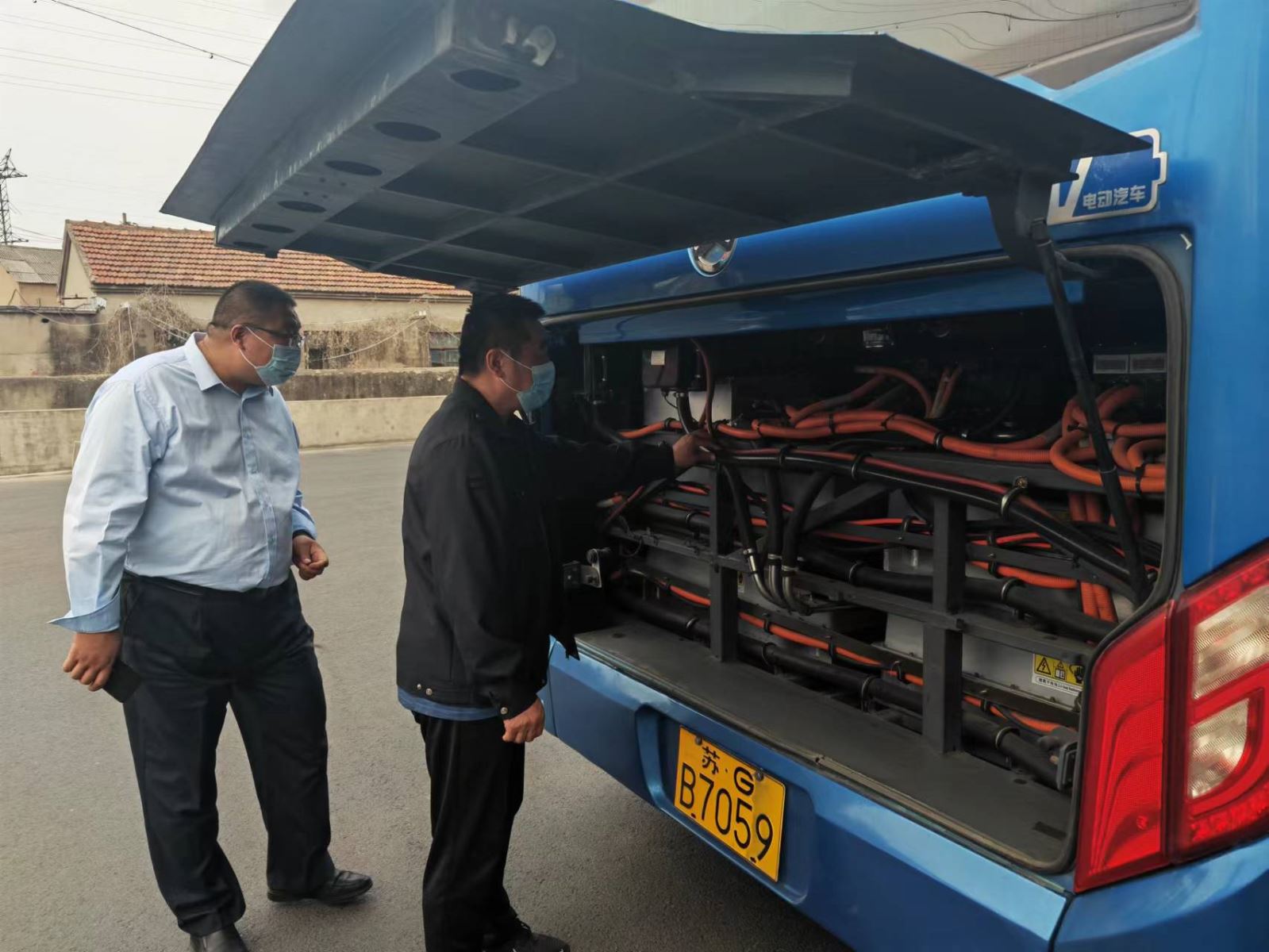 公交集團(tuán)公交事業(yè)一部開(kāi)展車(chē)輛機(jī)務(wù)專(zhuān)項(xiàng)檢查