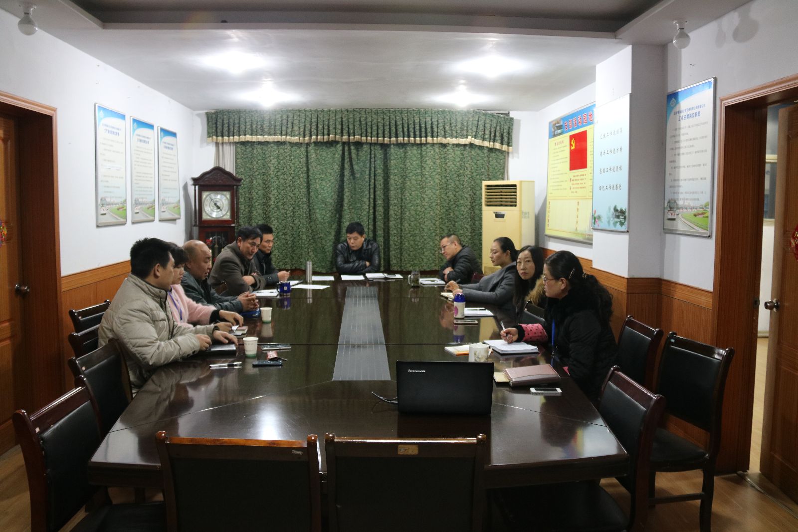 公交新浦公司召開《中國共產(chǎn)黨廉潔自律準則》和《中國共產(chǎn)黨紀律處分條例》專題學(xué)習(xí)會