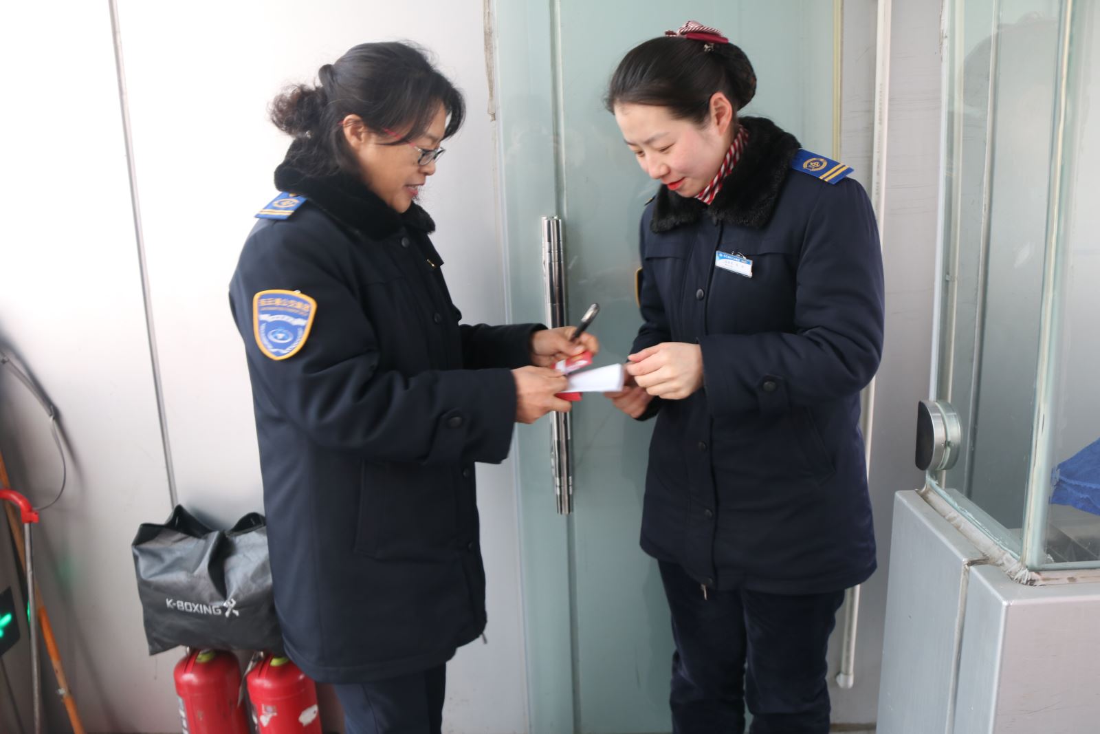 公交集團(tuán)快速公交事業(yè)部工會為一線員工送上生日祝福