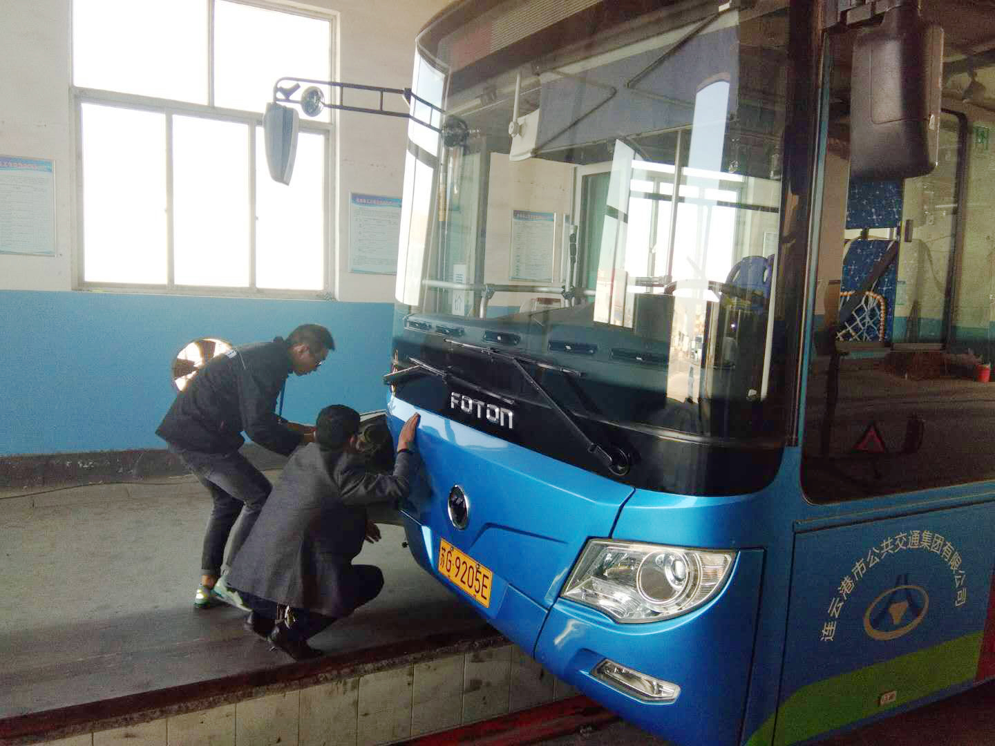 公交集團(tuán)展開四季度車輛技術(shù)等級(jí)評(píng)定、二級(jí)維護(hù)審驗(yàn)工作